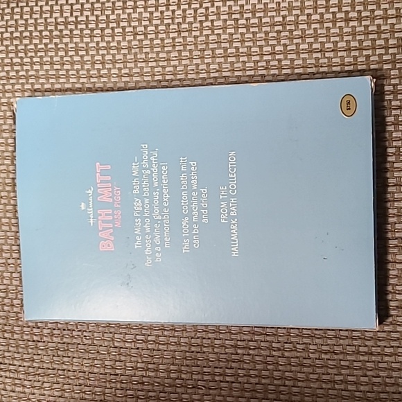 Vintage Hallmark Blue Bath Mitt Muppets Miss Piggy Design 1981 - Picture 3 of 4